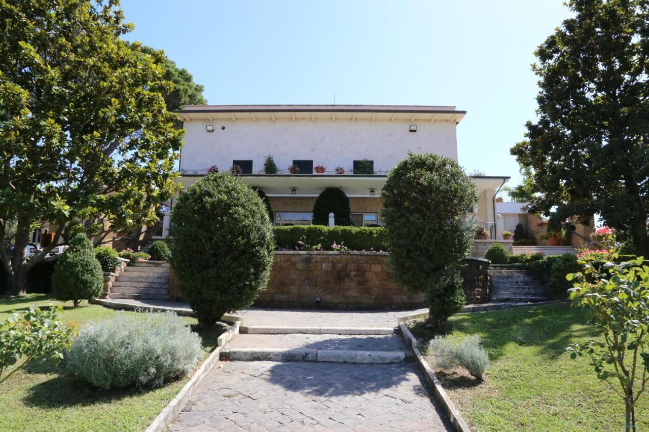 Tenuta Di Pietra Porzia Monte Porzio Catone Exterior photo