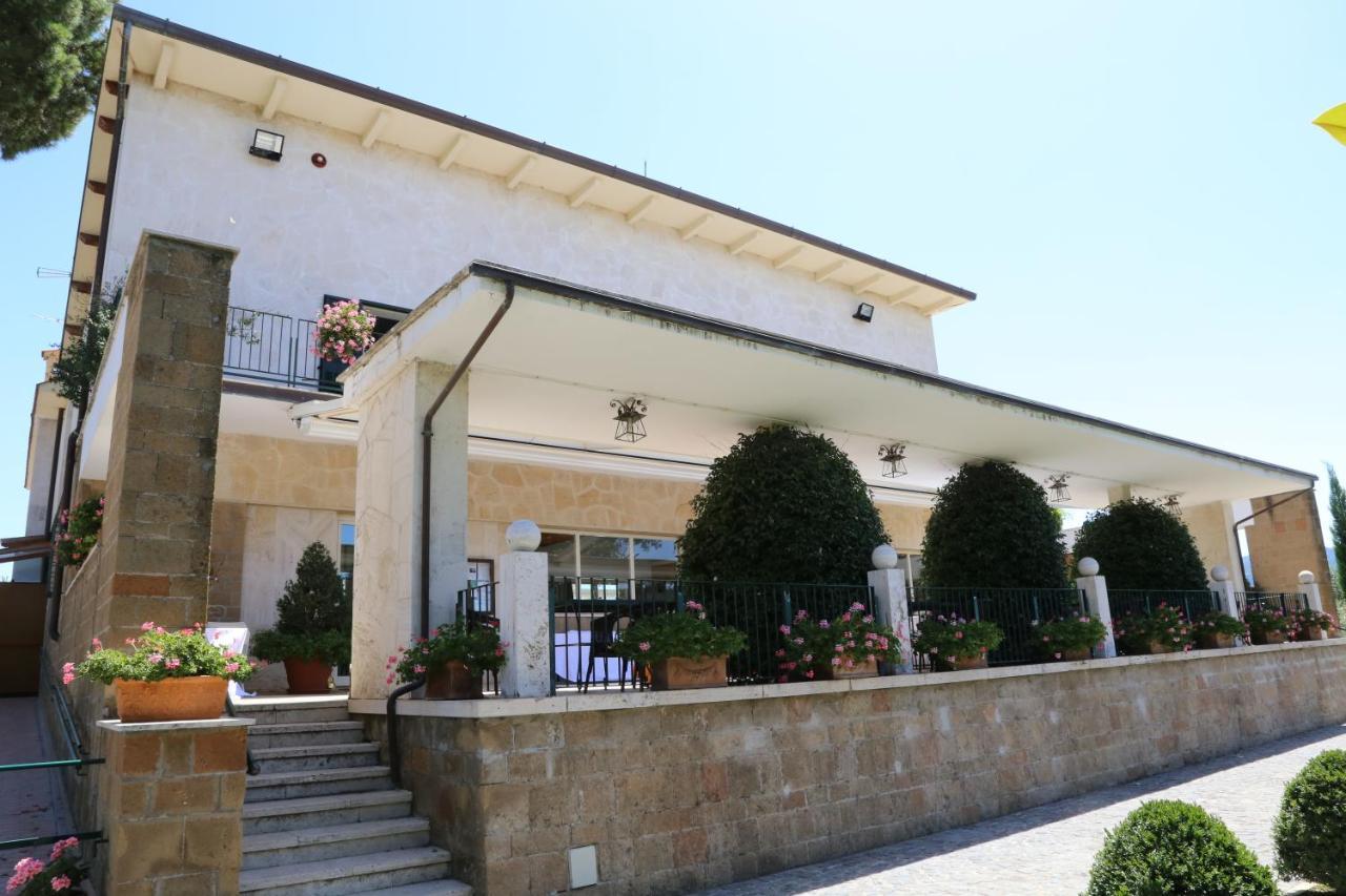 Tenuta Di Pietra Porzia Monte Porzio Catone Exterior photo