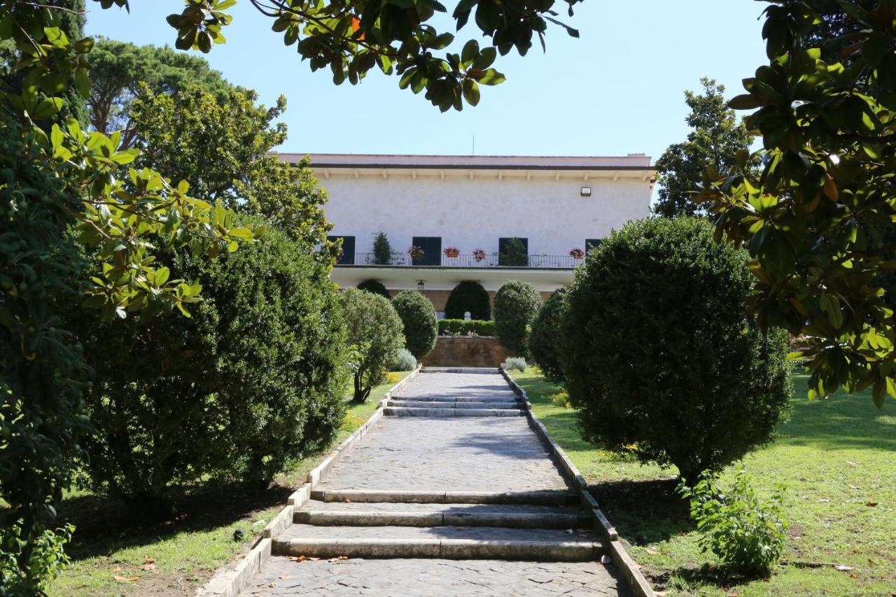 Tenuta Di Pietra Porzia Monte Porzio Catone Exterior photo