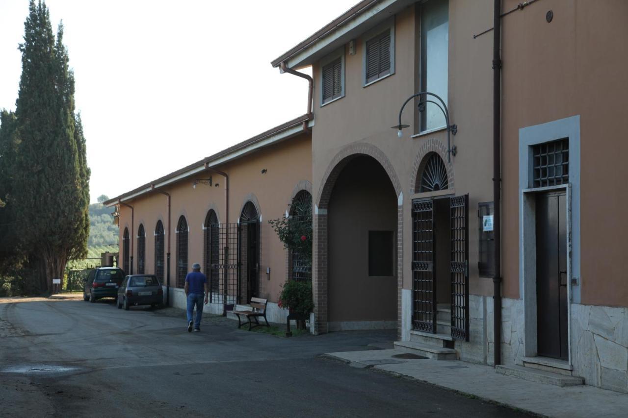Tenuta Di Pietra Porzia Monte Porzio Catone Exterior photo
